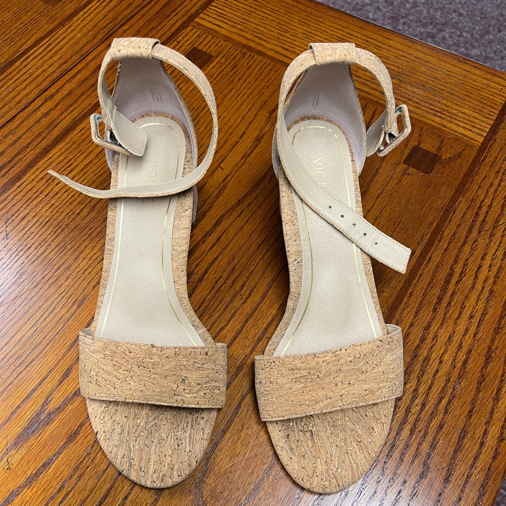 Vionic cork 2 inch block heel sandals